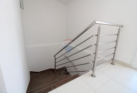 Vrsi, vila 220 m2 prvi red do mora, Vrsi, Σπίτι