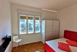 Rijeka, Bulevard, novouređen stan od 109m2 s garažom, Rijeka, Kвартира