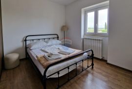 Umag, dvoetažni prostrani stan, Umag, Apartamento