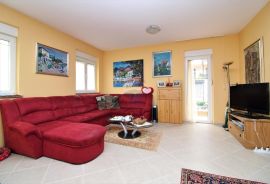 OPATIJA- stan 3S+DB, garaža, terasa, pogled na more, Opatija, Appartement