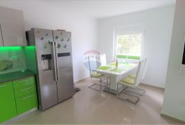 Selce, Crikvenica, Stan 2SB+DB, pogled na more, bazen, Crikvenica, Apartamento