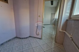 Istra, Pula, Poslovni prostor sa liftom 36.50m2, Pula, Propiedad comercial