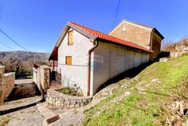 Tribalj, dvojna kuća s terasom, garažom i okućnicom, Vinodolska Općina, Casa