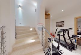 Rovinj - predivna villa u okolici Rovinja 399 m2, Rovinj, Maison