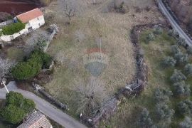 Istra, Oprtalj - istarska kuća s velikom okućnicom u okolici Oprtlja, Oprtalj, House