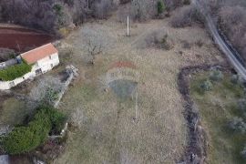 Istra, Oprtalj - istarska kuća s velikom okućnicom u okolici Oprtlja, Oprtalj, House