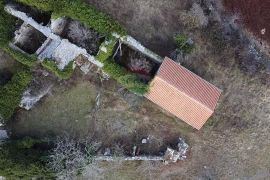 Istra, Oprtalj - istarska kuća s velikom okućnicom u okolici Oprtlja, Oprtalj, House