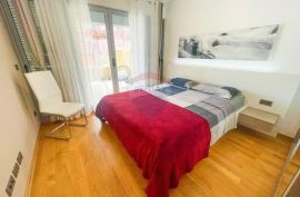 Rovinj,fantastičan stan u mirnome kvartu+garaža+terasa, Rovinj, Apartamento