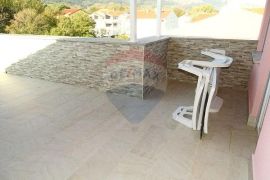 Baška - prekrasan trosobni apartman 100m2, Baška, Daire