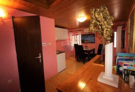 Rovinj,kuća u starom gradu,super lokacija,4 apartmana-225m2, Rovinj, Casa