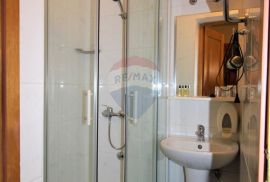 Rovinj,kuća u starom gradu,super lokacija,4 apartmana-225m2, Rovinj, Дом