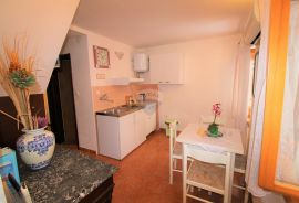 Rovinj,kuća u starom gradu,super lokacija,4 apartmana-225m2, Rovinj, House