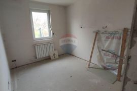 Stan u urbanoj vili, Zagreb (Šestine, Prevoj), 175 m2, trosoban (prodaja), Črnomerec, Flat