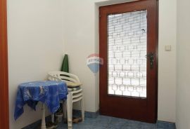 Selce, Crikvenica, Etaža kuće, 2 apartmana, pogled na more, Crikvenica, Appartment