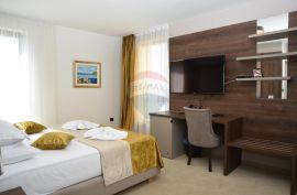 Senj, Hotel**** i ugostiteljski objekt, 2.red do mora, Senj, العقارات التجارية