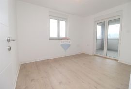 PULA, VELI VRH, komforan stan 1500m od plaže, Fažana, Apartamento