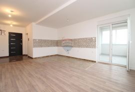 PULA, VELI VRH, komforan stan 1500m od plaže, Fažana, Apartamento