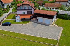 Zagorje, Stubičke Toplice - prekrasno imanje sa kućom, Stubičke Toplice, House