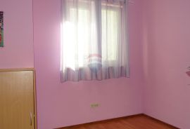 Rijeka, Martinkovac, stan sa p.p. i dvije garaže, Rijeka, Appartment