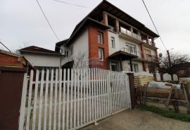 Petrinja, kuća 382 m2, 4 stambene jedinice, Petrinja, House