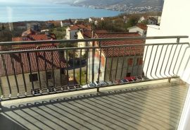 Rijeka, Martinkovac, samostojeća kuća sa tri stana i dvije garaže, Rijeka, Σπίτι