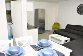 Rovinj,centar savršeni stan s terasom-62m2, Rovinj, Flat