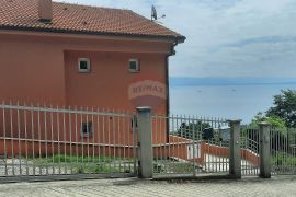 OPATIJA,DOBREĆ- Stan 98,75 m2 s  pogledom na more i bazenom, Opatija - Okolica, Stan