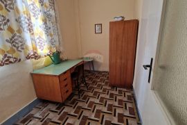 Istra, Pula, veliki stan sa garažom, 3S+DB, Pula, Wohnung