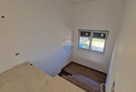 Istra, Pula, Šišan, dvojna kuća za odmor sa bazenom 4S+1DB., Ližnjan, House