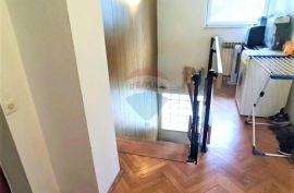 Zagreb, Oboj | Atraktivan dvoetažni stan 145 m2 s vrtom, 2 p. mjesta, Maksimir, Appartment