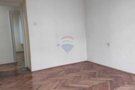 Rijeka, Centar – Poslovni prostor površine 78 m2, Rijeka, Ticari emlak