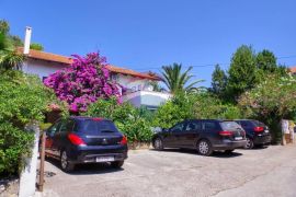 MALI LOŠINJ - kuća sa 6 apartmana na atraktivnoj lokaciji, Mali Lošinj, House