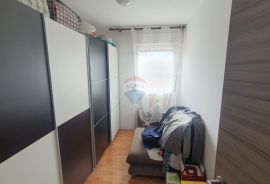 ISTRA, potpuno renoviran trosoban stan, Pula, Appartment