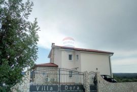 Otok Krk, Dobrinj villa sa bazenom i pogledom na more, Dobrinj, بيت