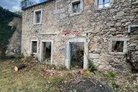 Istra, Ćićarija, autohtona istarska kuća za renovaciju, Lanišće, Дом