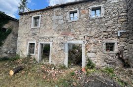 Istra, Ćićarija, autohtona istarska kuća za renovaciju, Lanišće, Famiglia