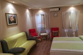 Crikvenica, Crikvenica, stan 107 m2 u strogom centru, Crikvenica, Kвартира