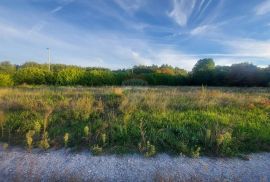 Građevinsko zemljište u industrijskoj zoni u blizini Pazina, Pazin - Okolica, Land