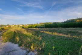 Građevinsko zemljište u industrijskoj zoni u blizini Pazina, Pazin - Okolica, Terreno