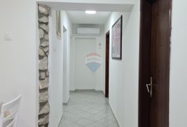 Poreč: Dva stana u prizemlju odlična lokacija, Poreč, Appartment