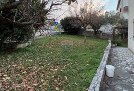 Poreč - okolica, samostojeća kuća sa dva stana u mirnom naselju, Poreč, Casa