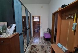 Viškovo, Marinići - stan površine 86 m2 u prizemlju s okućnicom 433 m2, Viškovo, Appartment