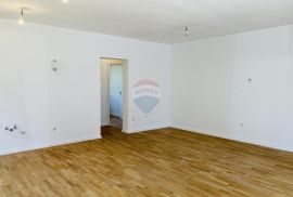 Velika Gorica, Centar, poslovni prostor 65 m2 s parking mjestom, Velika Gorica, Commercial property