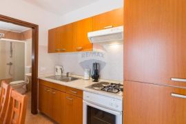 Istra, Novigrad - Dvosoban stan 700 metara do mora, Novigrad, Apartamento