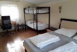 Ista, Medulin, apartmanska kuća sa bazenom 150m od mora, Medulin, Kuća