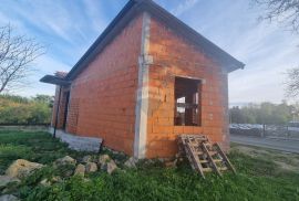 KASTAV,CENTAR- Poslovna zgrada 79 m2 na parceli 326 m2, Kastav, Gewerbeimmobilie