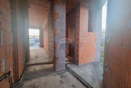 KASTAV,CENTAR- Poslovna zgrada 79 m2 na parceli 326 m2, Kastav, Commercial property