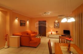 Crikvenica, Selce - Vila sa 7 apartmana i velikom okućnicom, Crikvenica, بيت