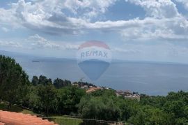 OPATIJA, POBRI - obiteljska vila s bazenom i panoramskim pogledom, Opatija - Okolica, Maison