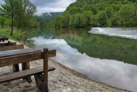 Severin na Kupi - kuća za odmor sa dva dodatna objekta ukupne površine sa okućnicom 563 m2, Vrbovsko, Ev